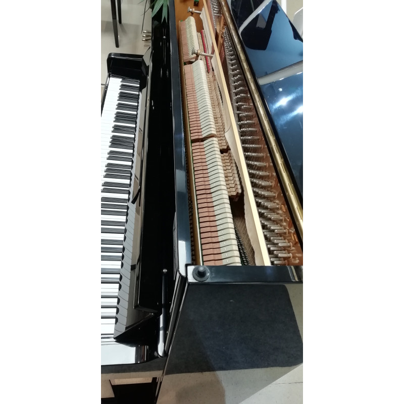 Piano de pé gigante em segunda mão durante 25 EUR em Guadalajara na WALLAPOP